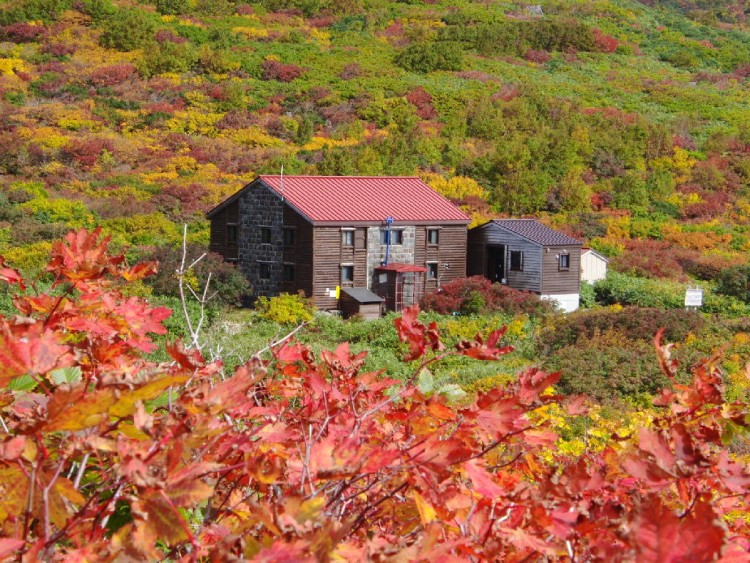 滝の小屋（秋の様子）