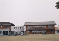 旧蕨岡小学校