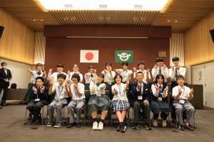 R5第一回少年議会での記念撮影