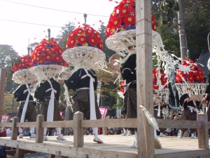 吹浦田楽 夜宮花笠舞