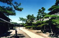 旧青山本邸の庭園