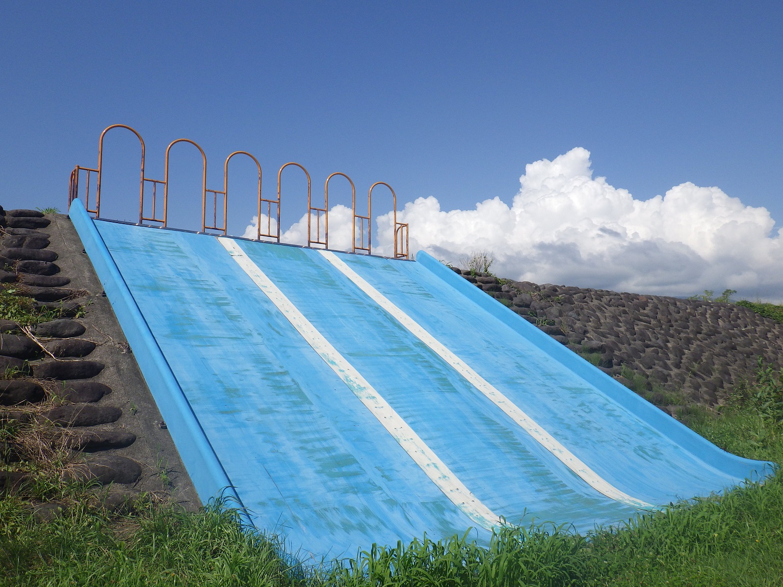 河川公園_月光川河川公園_すべり台
