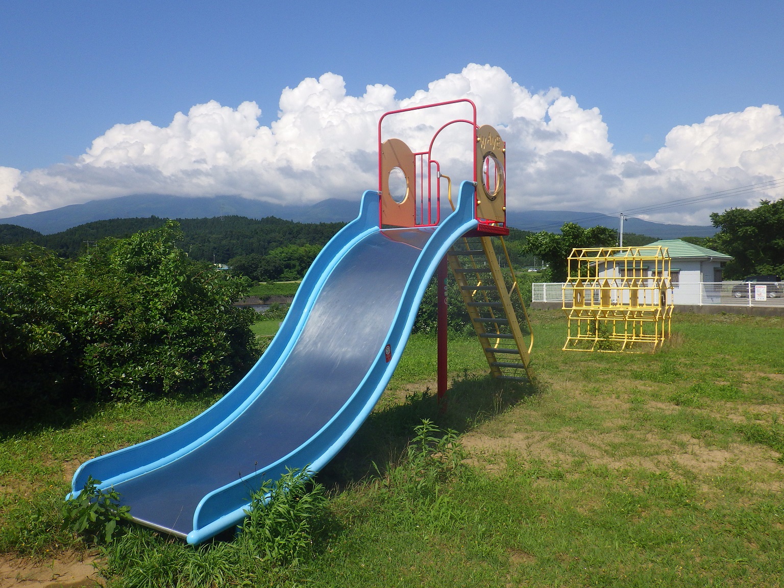 河川公園_月光川河川公園_ハチの巣公園_すべり台