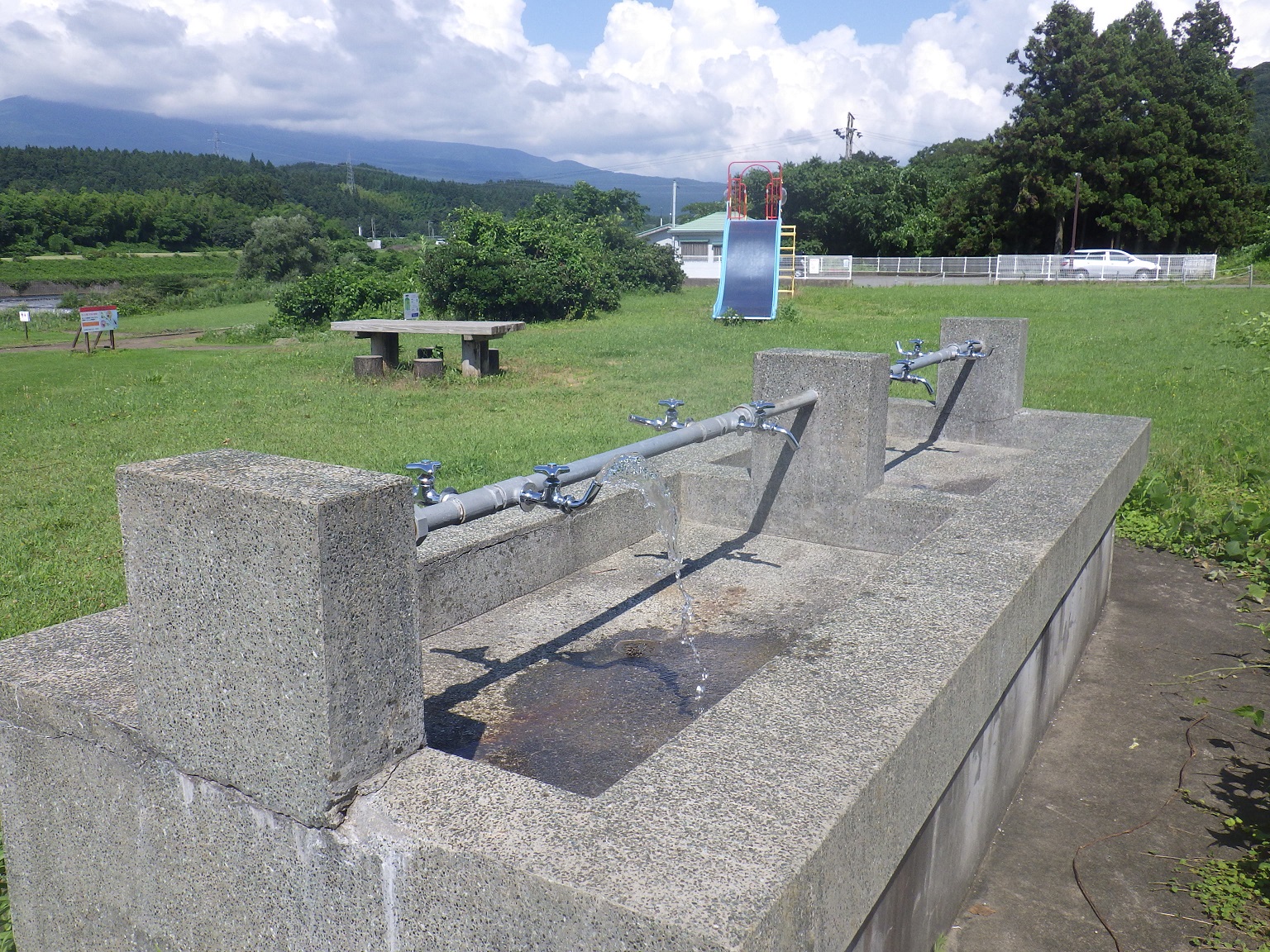 河川公園_月光川河川公園_ハチの巣公園_手洗い・水飲み場