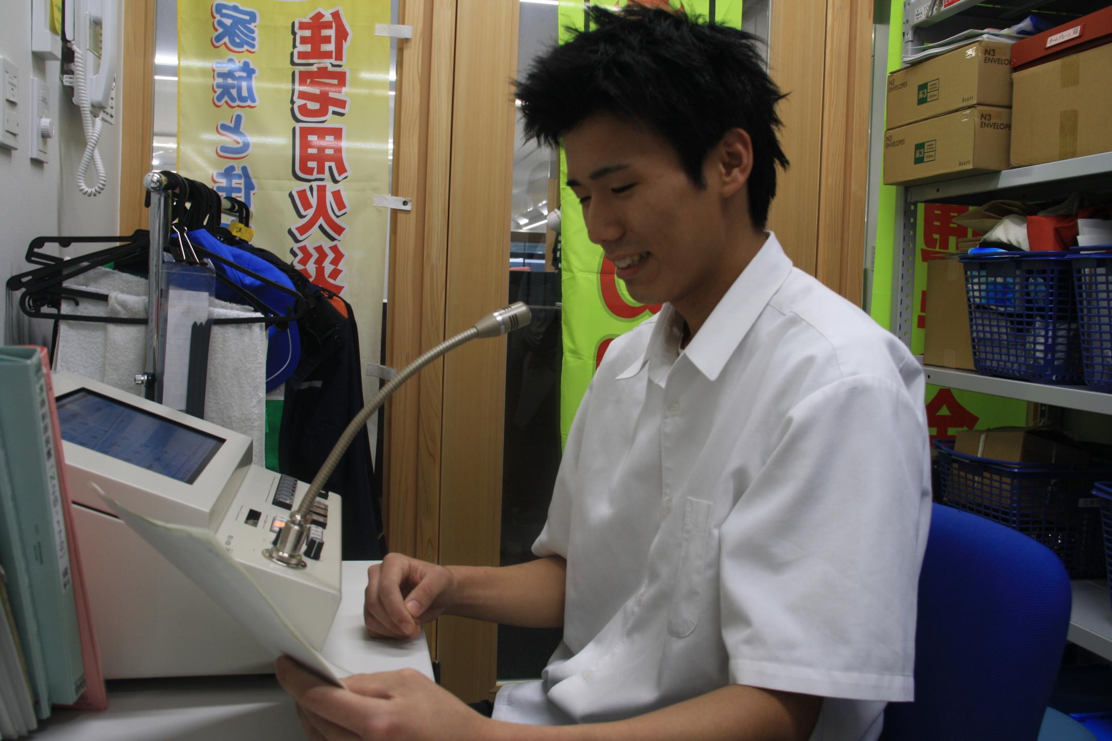 選挙啓発放送録音の様子1