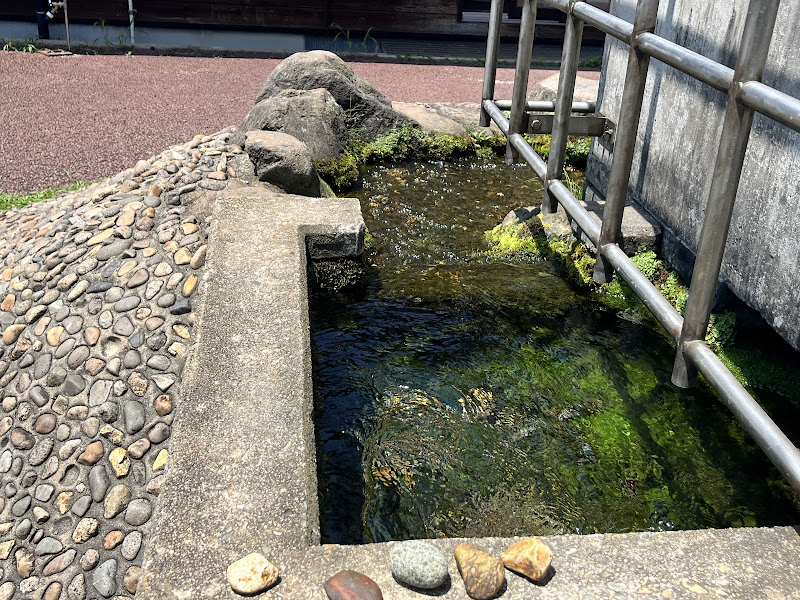 【湧水マップL】遊佐小学校の湧水（ゆざしょうがっこうのゆうすい）